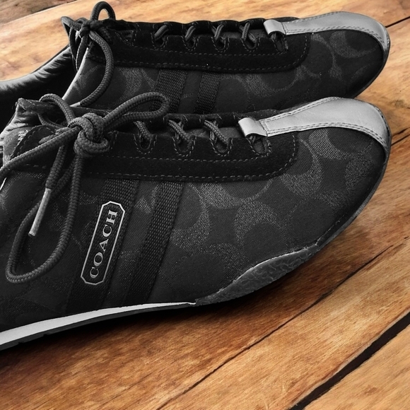 Coach Katelyn Black Silver Signature Jacquard Leather Low Top Sneakers - 9.5 EUC - Picture 2 of 12